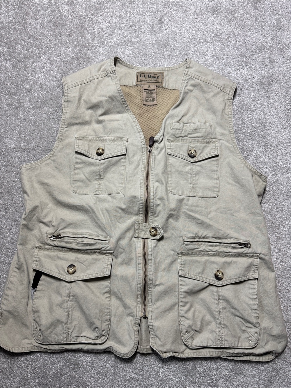 L.L. Bean Men's Utility Vest Khaki Men's Size XL Hunting Fishing Hiking Preppy